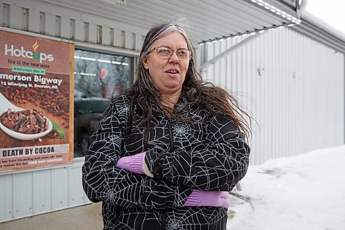 MIKE DEAL / WINNIPEG FREE PRESS
Sherry Weir outside a grocery store in Emerson, MB, talking about what the last year has been like since the Patel family was found deceased trying to cross into US.
See Chris Kitching story
230112 - Thursday, January 12, 2023.