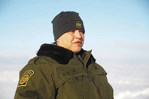 MIKE DEAL / WINNIPEG FREE PRESS
Officer Kathryn Siemer with the US Border Patrol in the vicinity of the area that the seven other Indian migrants were found crossing into the US from Canada.
See Chris Kitching story
230112 - Thursday, January 12, 2023.
