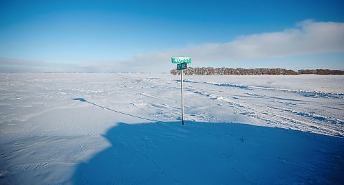 MIKE DEAL / WINNIPEG FREE PRESS
Officer Kathryn Siemer with the US Border Patrol in the vicinity of the area that the seven other Indian migrants were found crossing into the US from Canada.
See Chris Kitching story
Note: The image is shot looking north.
230112 - Thursday, January 12, 2023.