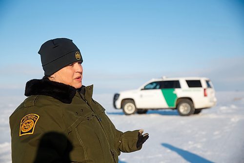 MIKE DEAL / WINNIPEG FREE PRESS
Officer Kathryn Siemer with the US Border Patrol in the vicinity of the area that the seven other Indian migrants were found crossing into the US from Canada.
See Chris Kitching story
230112 - Thursday, January 12, 2023.