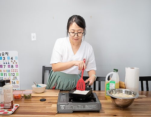 JESSICA LEE / WINNIPEG FREE PRESS

Minhee Kim is photographed preparing rice cake soup or Tteokguk in her home on January 16, 2023.

Reporter: Eva Wasney