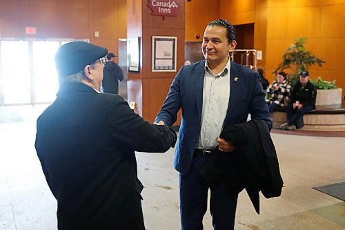 18012023
Manitoba NDP leader Wab Kinew visits with people attending Manitoba Ag Days 2023 while at the Canad Inns Destination Centre on Wednesday.  (Tim Smith/The Brandon Sun)
