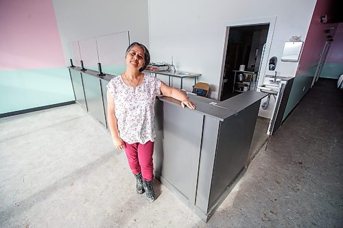 MIKE DEAL / WINNIPEG FREE PRESS
Rakhi Ahluwalia co-owner of Curry Up Indian Kitchen will be opening their third location near the intersection of Kenaston and Grant at 1857 Grant Ave, between the Freshi and the Kenaston Wine Market.
See Gabby story
230119 - Thursday, January 19, 2023.