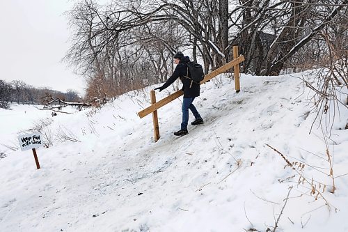 RUTH BONNEVILLE / WINNIPEG FREE PRESS 

Local - River Rules

A path onto the Assiniboine River bank just off Palmerstone at Aubrey, leads down a set of makeshift stairs with a wooden handrail.  People use it to commute across the frozen river but its slippery and steep.

Note:  This person in the photo was ok with me getting his picture but didn't want to give me his name.  It appeared to me that he was possibly commuting from work to his home on south side of the Assiniboine River. 

See story.


Jan 20th,  2023