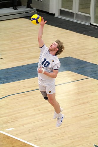 Max Brook and the Brandon University Bobcats men's volleyball team lost their first Canada West match since Nov. 19 to the Calgary Dinos on Saturday. (Thomas Friesen/The Brandon Sun)