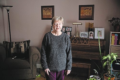 JESSICA LEE / WINNIPEG FREE PRESS

Alice French, 77, volunteers with the Alzheimer Society of Manitoba. She is photographed in her home on January 20, 2023.

Reporter: Aaron Epp