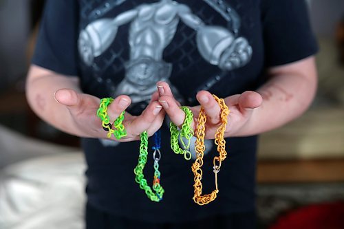 23012023
Rylan Oakley, 11, holds some of the bracelets he makes and sells to raise money for the local chapter of the Canadian Cancer Society. Oakley has raised approximately $100 so far. 
(Tim Smith/The Brandon Sun)