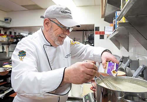 JESSICA LEE / WINNIPEG FREE PRESS

Chef Mike Publicover, owner of Stonework&#x2019;s Bistro, prepares soup on January 24, 2023 at the fast-casual eatery which opened in Winnipeg Square in May 2022.

Reporter: Dave Sanderson