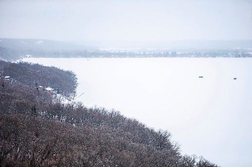 MIKAELA MACKENZIE / WINNIPEG FREE PRESS

The view over the lake from a viewpoint on the Castleview Developments property, a 104 acre lot on Pelican Lake, in Manitoba on Tuesday, Jan. 24, 2023. The new owners are planning on creating cabins, a wedding venue/corporate retreat, trails, and other amenities. Winnipeg Free Press 2023.