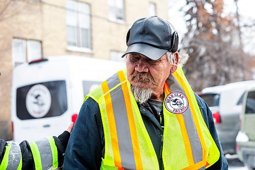 MIKAELA MACKENZIE / WINNIPEG FREE PRESS

Albert speaks to the media before going out with the Bear Clan to do a search and awareness campaign for his daughter, Ashlee Shingoose, in the West End in Winnipeg on Wednesday, Jan. 25, 2023. For Chris story.

Winnipeg Free Press 2023.