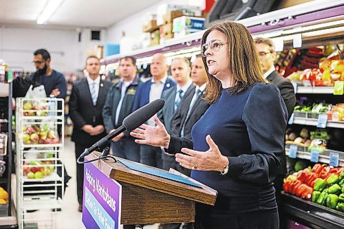 MIKAELA MACKENZIE / WINNIPEG FREE PRESS

Premier Heather Stefanson announces a new carbon tax relief fund at a press conference at Food Fare in Winnipeg on Thursday, Jan. 26, 2023. For Danielle story.

Winnipeg Free Press 2023.