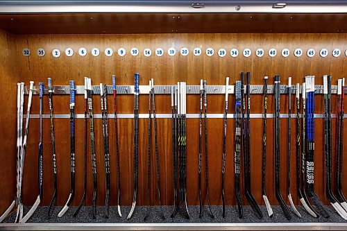 MIKE DEAL / WINNIPEG FREE PRESS
Manitoba Moose Kristian Reichel (20) tapes up a stick after practice at the Hockey For All Centre Thursday.
See Dave Sanderson story
230126 - Thursday, January 26, 2023.