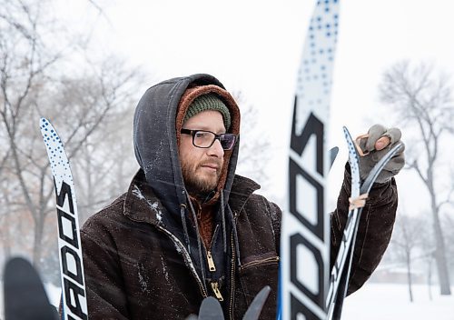 JESSICA LEE / WINNIPEG FREE PRESS

Tim Carey of Winnipeg Trails sorts skis at St. John&#x2019;s Park on January 26, 2023. The group is running a winter sports equipment library for anyone who wishes to experience the outdoors.

Reporter: AV Kitching