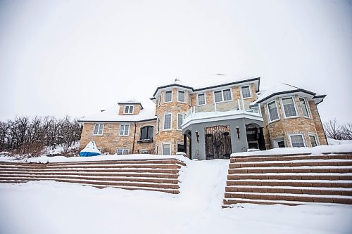 MIKAELA MACKENZIE / WINNIPEG FREE PRESS

The mansion on the Castleview Developments property, a 104 acre lot on Pelican Lake, in Manitoba on Tuesday, Jan. 24, 2023. The new owners are planning on creating cabins, a wedding venue/corporate retreat, trails, and other amenities. Winnipeg Free Press 2023.