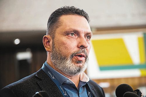 MIKAELA MACKENZIE / WINNIPEG FREE PRESS



Gord Delbridge president of the CUPE Local 500, responds to the 2020 budget at City Hall in Winnipeg on Friday, March 6, 2020. 

Winnipeg Free Press 2019.