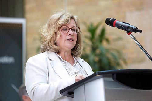MIKE DEAL / WINNIPEG FREE PRESS
Monika Warren, chief operating officer for provincial health services and chief nursing officer at Shared Health, during an announcement at the Brodie Centre Monday morning, that the federally funded Canadian Institutes of Health Research will see $6.6 million in new funding from the pan-Canadian initiative called the Strategy for Patient-Oriented Research (SPOR).
220627 - Monday, June 27, 2022.