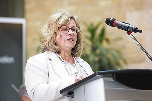 MIKE DEAL / WINNIPEG FREE PRESS
Monika Warren, chief operating officer for provincial health services and chief nursing officer at Shared Health, during an announcement at the Brodie Centre Monday morning, that the federally funded Canadian Institutes of Health Research will see $6.6 million in new funding from the pan-Canadian initiative called the Strategy for Patient-Oriented Research (SPOR).
220627 - Monday, June 27, 2022.