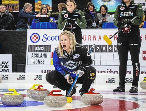 Jennifer Jones watches for the rock at the Manitoba Scotties Tournament of Hearts in East St. Paul on Friday. (Jessica Lee/Winnipeg Free Press)