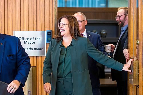 MIKAELA MACKENZIE / WINNIPEG FREE PRESS

Premier Heather Stefanson and mayor Scott Gillingham walk out to speak to the media at City Hall in Winnipeg on Friday, Jan. 27, 2023. For &#x460;story.

Winnipeg Free Press 2023.