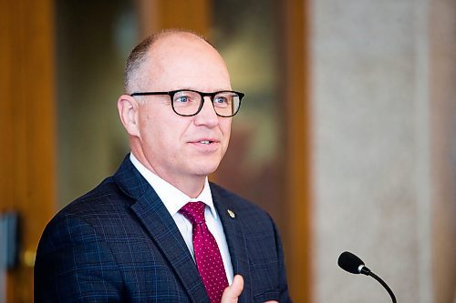 MIKAELA MACKENZIE / WINNIPEG FREE PRESS

Mayor Scott Gillingham speaks to the media at City Hall in Winnipeg on Friday, Jan. 27, 2023. For &#x460;story.

Winnipeg Free Press 2023.