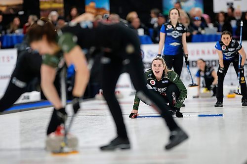 JOHN WOODS / WINNIPEG FREE PRESS
Team Jones, background, looks on as Abby Ackland, third, calls out to her sweepers in the Scotties Tournament of Hearts at East St Paul Arena Sunday, January 29, 2023. Jennifer Jones defeated skip Meghan Walter and team Ackland and will represent Manitoba.

Re: sawatzki