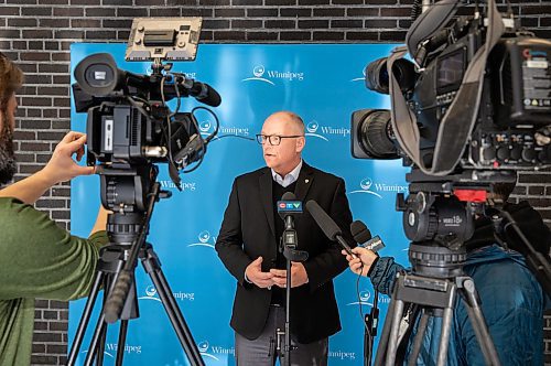 JESSICA LEE / WINNIPEG FREE PRESS

Mayor Scott Gillingham is photographed during a scrum at City Hall on January 30, 2023.

Reporter: Malak Abas