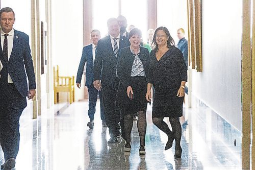 MIKAELA MACKENZIE / WINNIPEG FREE PRESS

Premier Heather Stefanson leads the new cabinet ministers into their swearing-in ceremony at the Manitoba Legislative Building in Winnipeg on Monday, Jan. 30, 2023. For Carol/Danielle story.

Winnipeg Free Press 2023.