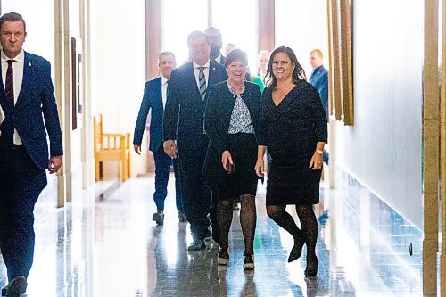 MIKAELA MACKENZIE / WINNIPEG FREE PRESS

Premier Heather Stefanson leads the new cabinet ministers into their swearing-in ceremony at the Manitoba Legislative Building in Winnipeg on Monday, Jan. 30, 2023. For Carol/Danielle story.

Winnipeg Free Press 2023.