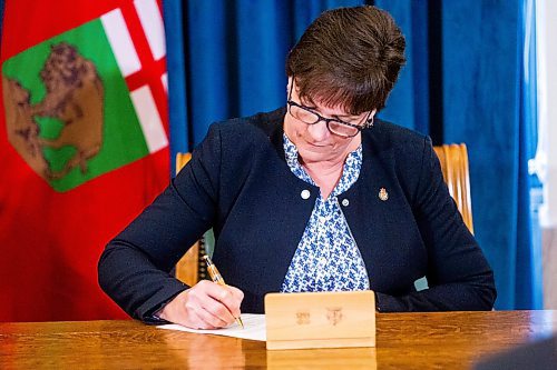 MIKAELA MACKENZIE / WINNIPEG FREE PRESS

Janice Morley-Lecomte, new minister of mental health and community wellness, at the cabinet shuffle swearing-in ceremony at the Manitoba Legislative Building in Winnipeg on Monday, Jan. 30, 2023. For Carol/Danielle story.

Winnipeg Free Press 2023.