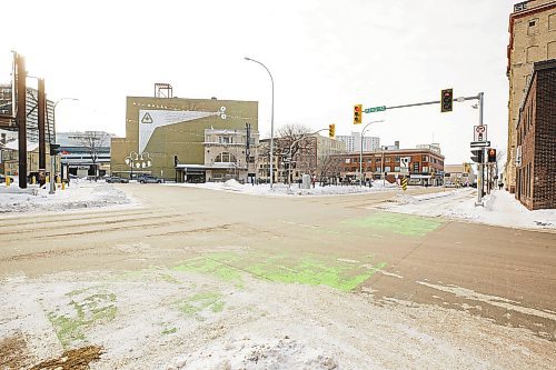 MIKE DEAL / WINNIPEG FREE PRESS
Looking South at King Street and Notre Dame Avenue.
A new proposal aims to revamp Smith Street, realigning some of its lanes that lead to Notre Dame Avenue to make room for a much bigger Odeon Park and potential plaza. The proposal was raised by True North, which is expected to come up with conceptual designs.
See Joyanne Pursaga story
230201 - Wednesday, {month name} 01, 2023.