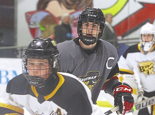 Deloraine product Jackson Hofer, 16, is serving as the first captain of the U17 AAA Westman Ice Bandits. (Perry Bergson/The Brandon Sun)