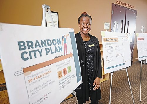 01022023
Sonikile Tembo, a Community Planner with the City of Brandon Planning and Buildings Department was on hand on Wednesday at Grand Valley Church to answer Brandonites questions about the Brandon City Plan, a 30-year vision for the wheat city. 
(Tim Smith/The Brandon Sun)