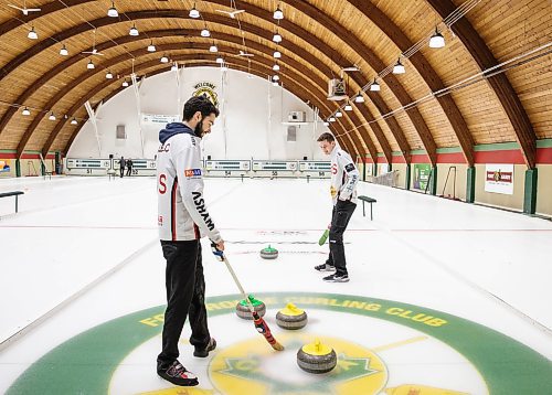 JESSICA LEE / WINNIPEG FREE PRESS

Ryan Wiebe (right) and Ty Dilello pose for a photo at Fort Rouge Curling Club on February 1, 2023.

Reporter: Taylor Allen