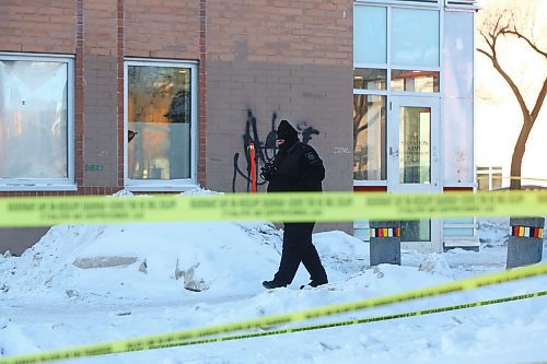 MIKE DEAL / WINNIPEG FREE PRESS
Winnipeg Police have taped off an area around the north and west side of the Salvation Army building close to Main Street and Higgins Avenue Thursday morning. 
230202 - Thursday, February 2, 2023