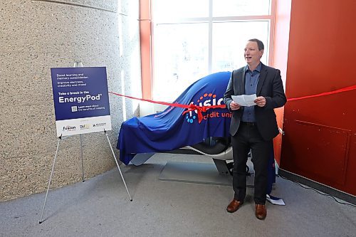02022023
Darwin Johns, CEO of Fusion Credit Union, speaks before unveiling an EnergyPod donated by Fusion Credit Union to Brandon University at the John E. Robbins Library on Thursday. The pod allows students and faculty to nap or rest in the library. (Tim Smith/The Brandon Sun)
