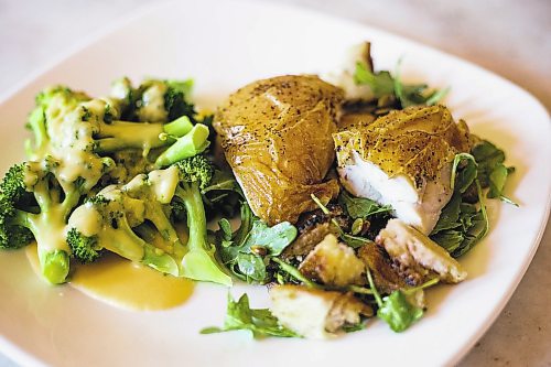 MIKAELA MACKENZIE / WINNIPEG FREE PRESS



Kate Fenske's favourite roast chicken with broccoli, cheese sauce, and bread salad at the RRC Polytech kitchen in Winnipeg on Friday, Aug. 19, 2022.  For AV Kitching story.

Winnipeg Free Press 2022.