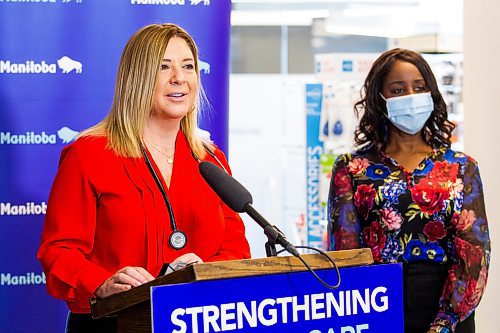 MIKAELA MACKENZIE / WINNIPEG FREE PRESS

Dr. Candace Bradshaw, president of Doctors Manitoba, makes an announcement about health care administration at Tuxedo Family Medical Centre in Winnipeg on Friday, Feb. 3, 2023. For Katie story.

Winnipeg Free Press 2023.