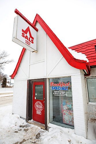 MIKE DEAL / WINNIPEG FREE PRESS
Sal&#x2019;s at 1545 Main Street is closing and going up for sale. 
See Gabrielle Piche story
230203 - Friday, {month name} 03, 2023.