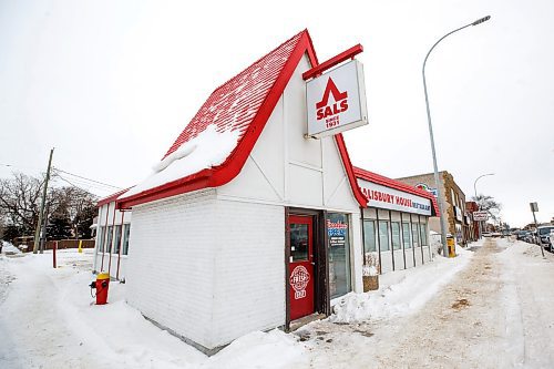 MIKE DEAL / WINNIPEG FREE PRESS
Sal&#x2019;s at 1545 Main Street is closing and going up for sale. 
See Gabrielle Piche story
230203 - Friday, {month name} 03, 2023.