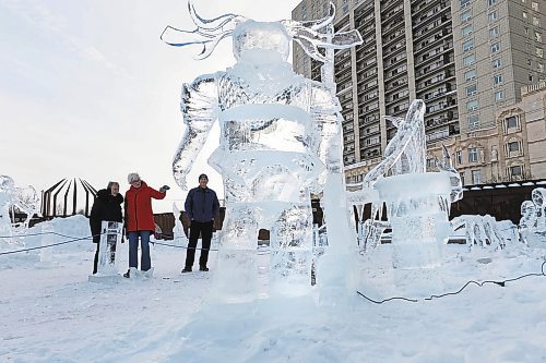 RUTH BONNEVILLE / WINNIPEG FREE PRESS 

Standup - Ice Carvers in Winnipeg for Inaugural Winterscape Competition.


Anonymous bystanders take a long look the ice sculpture created by Julio Marinez from Mexico City, that took 2nd place in the competition, at Upper Fort Garry Park Monday. 

Artists from around the world took part in Winnipeg's first ever international ice carving competition called Winterscape.  The International Ice Carving Competition took place at the Upper Fort Garry Park over the weekend, where teams from Canada, the Netherlands, Malaysia, Mexico and the Philippines were busy sculpting.


Feb 6th,  2023