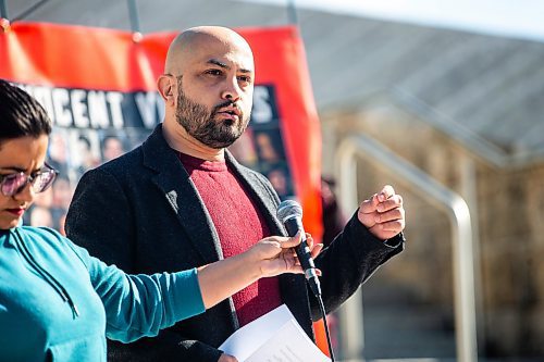 MIKAELA MACKENZIE / WINNIPEG FREE PRESS

Arian Arianpour, president of the Iranian Community of Manitoba, speaks at a rally in support of protests in Iran, and in memory of those who have been killed in those protests, at the Canadian Museum for Human Rights in Winnipeg on Saturday, Oct. 8, 2022. For Erik story.
Winnipeg Free Press 2022.