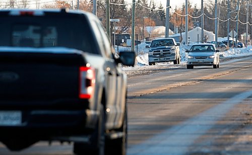 JOHN WOODS / WINNIPEG FREE PRESS
Local residents have been complaining about a construction speed zone on St Marys just south of the Perimeter and St Marys intersection Tuesday, February 7, 2023. 
 
Re: ?