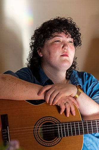 MIKAELA MACKENZIE / WINNIPEG FREE PRESS

Fontine Beavis, who just released her debut EP (Yarrow Lover), poses for a photo in her home in Winnipeg on Thursday, Feb. 9, 2023. For Ben Waldman story.

Winnipeg Free Press 2023.