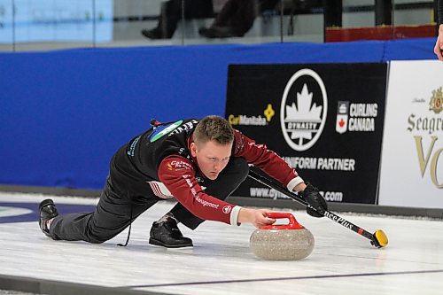 Carberry's Braden Calvert competes at the 2023 Viterra championship at Neepawa's Yellowhead Centre on Wednesday afternoon. (Thomas Friesen/The Brandon Sun)
men's curling provincials