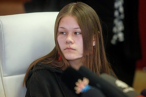 MIKE DEAL / WINNIPEG FREE PRESS
Elle Harris, 18, daughter of Morgan Harris listens to Assembly of Manitoba Chiefs (AMC) Grand Chief Cathy Merrick provide a response to, and answer questions about, the announced $500K funding from Crown&#x2013;Indigenous Relations and Northern Affairs Canada for a Feasibility Study Friday morning.
230210 - Friday, February 10, 2023.