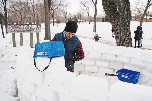 DAVID LIPNOWSKI / WINNIPEG FREE PRESS

Paul Castillo works on a snow creation called &quot;squeeze in&quot; in St. John's Park Saturday February 11, 2023.