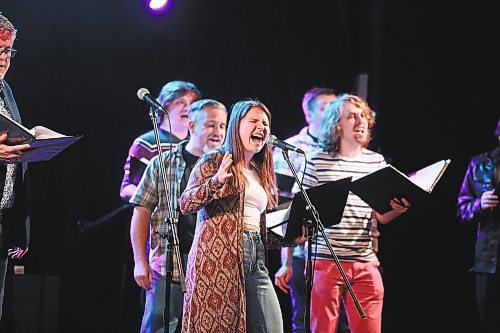 Kristen Nerbas and other members of Konektis sing their own version of the American folk song “Rock Island Line” during the choir's Saturday night performance at The 40 nightclub in Brandon. (Kyle Darbyson/The Brandon Sun) 
