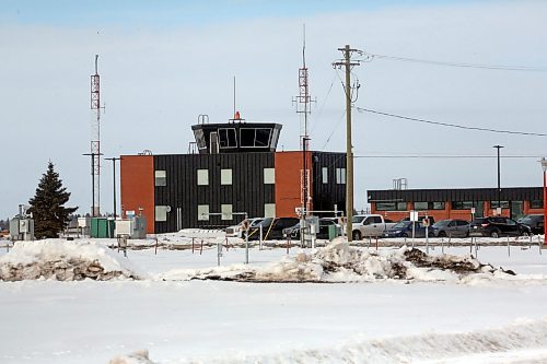 The control tower of the Brandon Municipal Airport, as seen on Wednesday afternoon. (Matt Goerzen/The Brandon Sun)