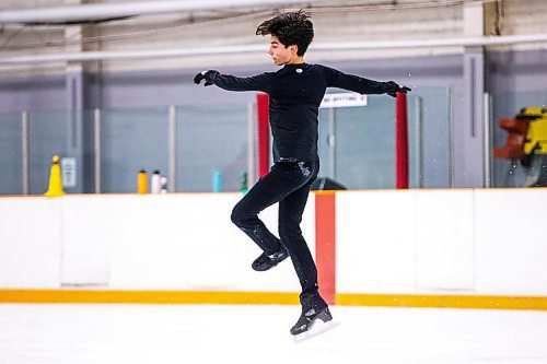 MIKAELA MACKENZIE / WINNIPEG FREE PRESS

Figure skater David Howes practices at the Winnipeg Winter Club in Winnipeg on Tuesday, Feb. 14, 2023. For Laurie Neelin story.

Winnipeg Free Press 2023.