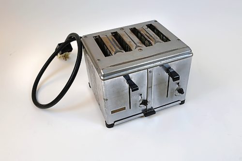 RUTH BONNEVILLE / WINNIPEG FREE PRESS
A toaster from C. Kelekis
